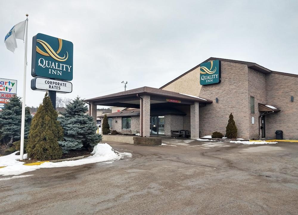 Quality Inn Peterborough Exterior photo