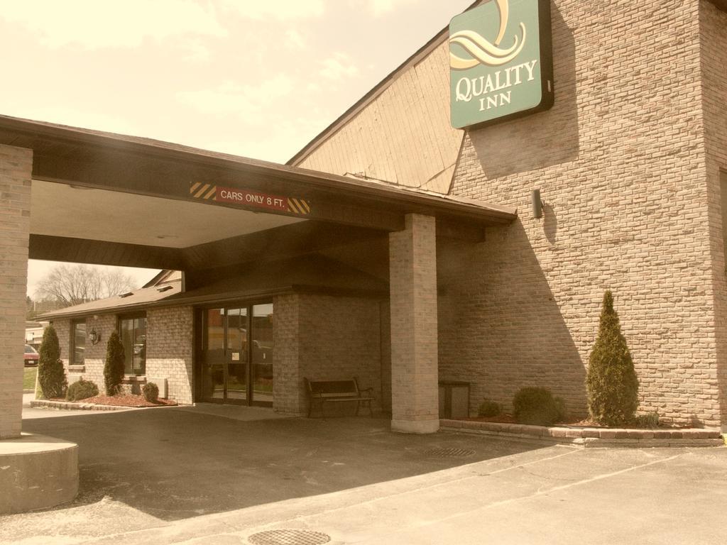 Quality Inn Peterborough Exterior photo